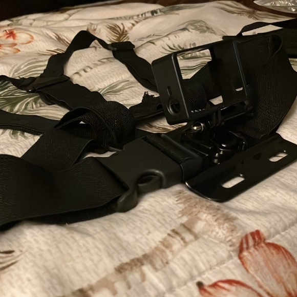 GoPro mount shoulder/waist harness. Brand new never used. - Picture 2 of 3
